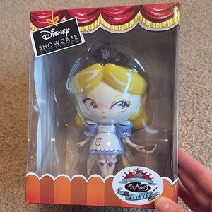 Disney Showcase Collection Alice Miss Mindy Vinyl Figure - Series 2
